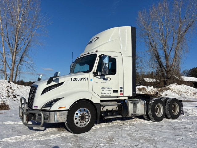 2020 Volvo VNL 300 6x4 T/A Day Cab Truck Tractor
