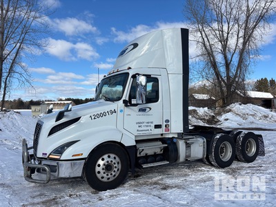2020 Volvo VNL 300 6x4 تراكتور شاحنة نهارية (ثنائية المحور)