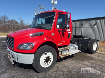 2016 Freightliner M2 106 4x2 Cabeza Tractora Cabina Corta (Inoperable)