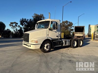 2013 Volvo VNM 200 6x4 T/A Day Cab Truck Tractor