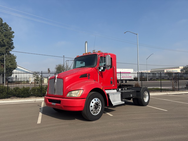2011 Kenworth T370 4x2 S/A Sleeper Truck Tractor