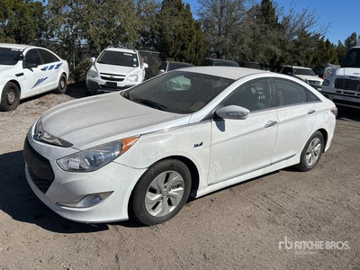 2014 Hyundai Sonata Hybrid Automobile