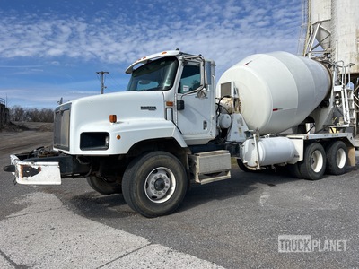 2007 International Paystar 5000 6x4 Betoniera