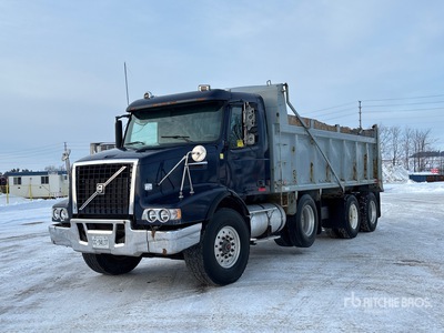 2005 Volvo VHD 8x4 Tri/A Dump Truck