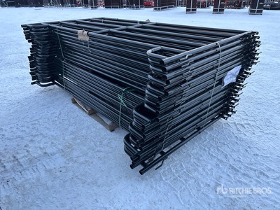 Quantity of (22) 9 ft 6 in Livestock Panel