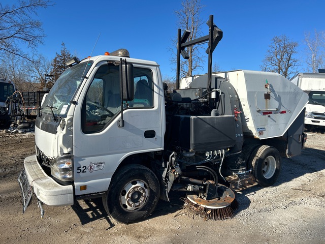 2007 Schwarze A4000 on 2007 GMC W4500 Sweeper Truck