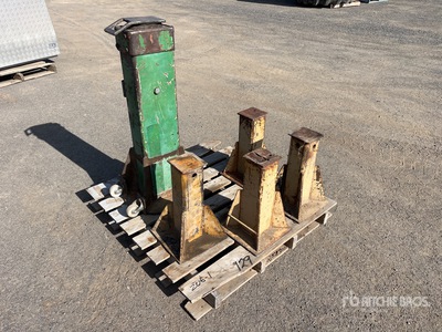 Quantity Of Metal Stands