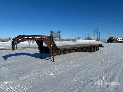 2010 PJ Trailers Equipment Trailer