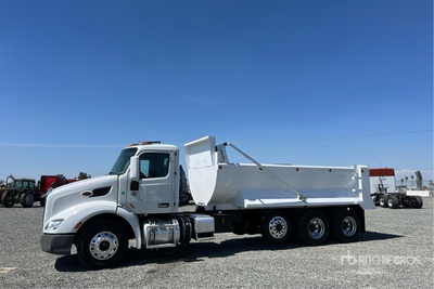 2022 Peterbilt 579 8x4 Tri/A Dump Truck