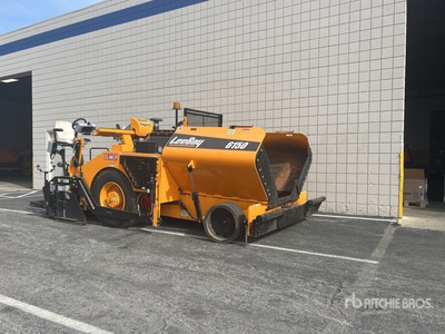 2023 LeeBoy 6150 を見 Paver