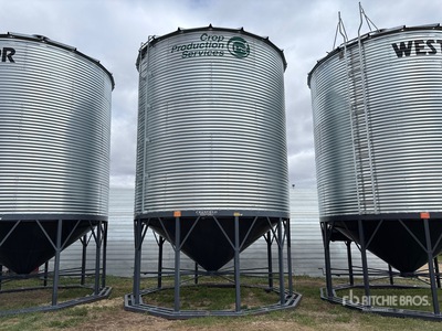 Crop Production Services +/- 4700 bu 5 Ring Hopper Grain Bin