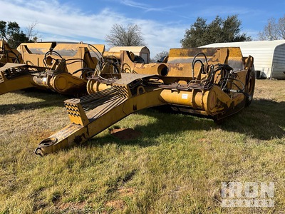 2009 Humdinger H619 2 Tire Hydraulic Pull Scraper