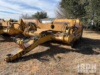 Humdinger  2 Tire Hydraulic Pull Scraper