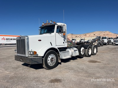 2002 Peterbuilt 378 8x4 Tri/A Day Cab Truck Tractor