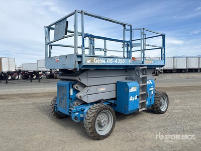2002 Genie GS4390 4x4 Dual Fuel Scissor Lift