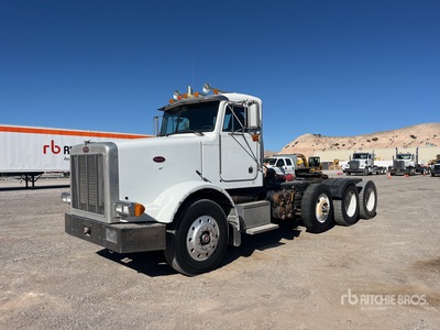 1993 Peterbuilt 378 8x4 Tri/A Day Cab Truck Tractor