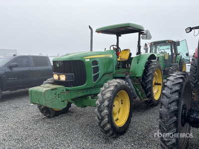 2012 John Deere 7130 4WD Tractor