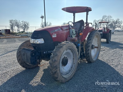 2017 Case IH Farmall 140A Tracteur agricole 4 roues motrices (Inoperable)