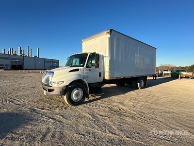 2007 International 4300 4x2 Van Truck