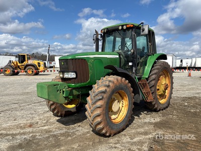 2006 John Deere 7520 4WD Tractor