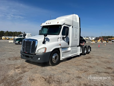 2013 Freightliner Cascadia 125 6x4 T/A Sleeper Truck Tractor