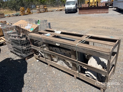 Cat Step Assembly for Wheeled Excavator, Quantity of Hoses, Amarillo Right Angle Fan Drive, Wear Plates