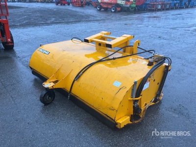 2020 JCB SC240 2400 mm Sweeper Attachment