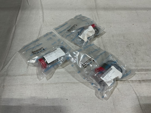 (25) Amphenol 88-528691-21S Electrical Receptacle Connector Bodies