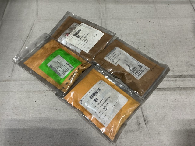 (4) Eaton Aerospace 974877 Pressure Switches