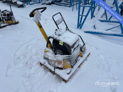 2016 Wacker Neuson DPU 3760Hets Vibratory Plate Compactor