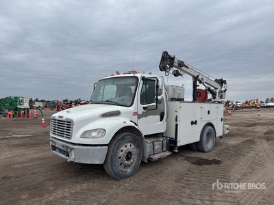 2016 Freightliner M2 106 4x2 Camion de service