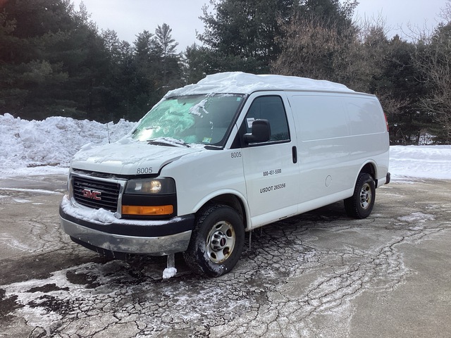2015 GMC Savana 4x2 Cargo Van