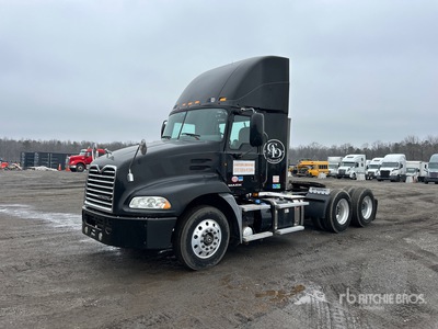 2015 Mack CXU613 Pinnacle 6x4 T/A Day Cab Truck Tractor