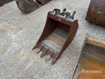 John Deere 24 in Digging Excavator Bucket