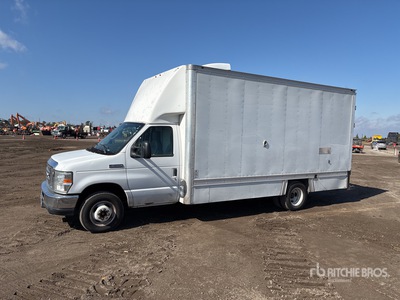 2014 Ford E450 4x2 Utility Truck