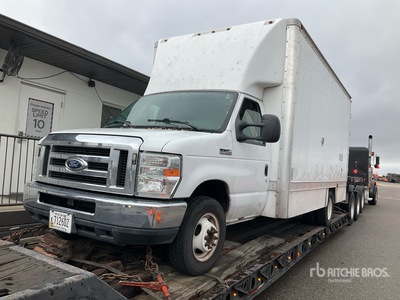 2014 Ford E-450 Van Truck