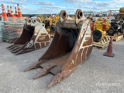 Volvo 36 in Digging Excavator Bucket