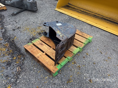 12 in Digging Excavator Bucket - Fits Cat 305