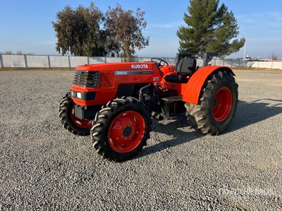 Kubota M9000 4WD Tractor