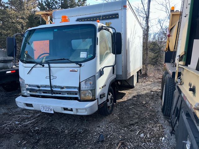 2008 Chevrolet-Isuzu W4500 4x2 Van Truck (Inoperable)