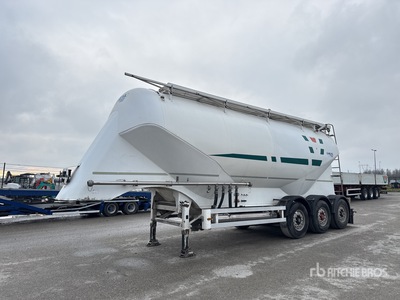 2010 Ompes Trailer CM 40 04 40 m3 Tri/A Cement Silo Trailer