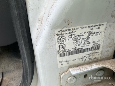 2016 Ford F-550 4x4 Crew Cab Hooklift Truck