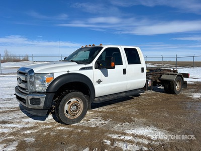 2016 Ford F-550 XLT 4x4 Crew Cab Hooklift Truck
