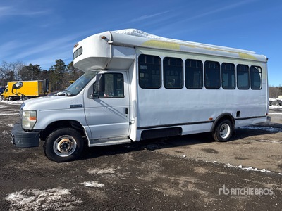 2009 Ford E-450 Econoline 4x2 Mini Bus