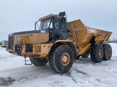 2000 John Deere 350C Camion à benne articulé