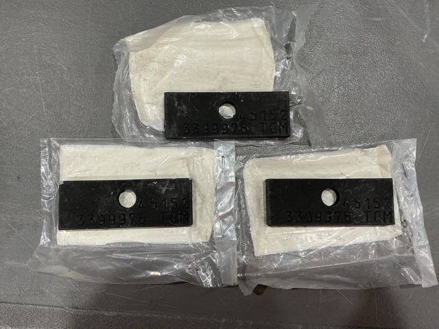 (93) Oshkosh 3399976 Plate Spacers