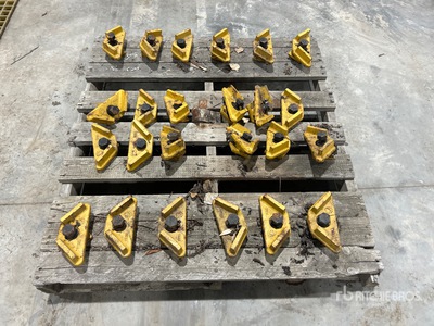 Quantity of (24) Ice Lugs