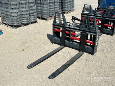 2026 Handy HF2T 48 in Hydraulic Adjusting Skid Steer Forks (Unused)