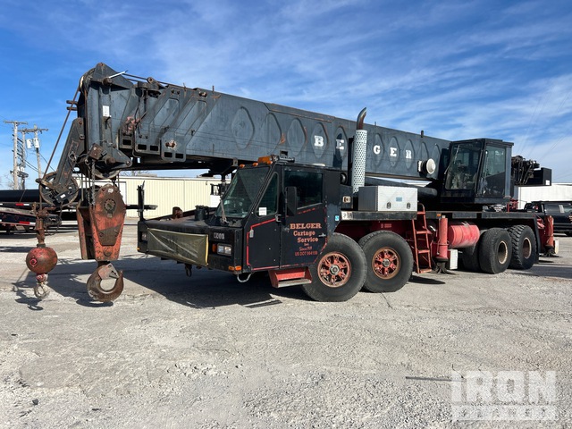 1991 Link-Belt HTC-11100 200000 lb 8x4 Hydraulic Truck Crane