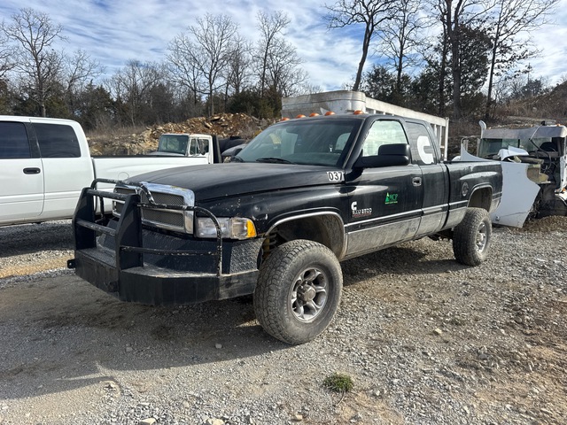 2001 Ram 2500 4x4 Extended Cab Pickup (Inoperable)